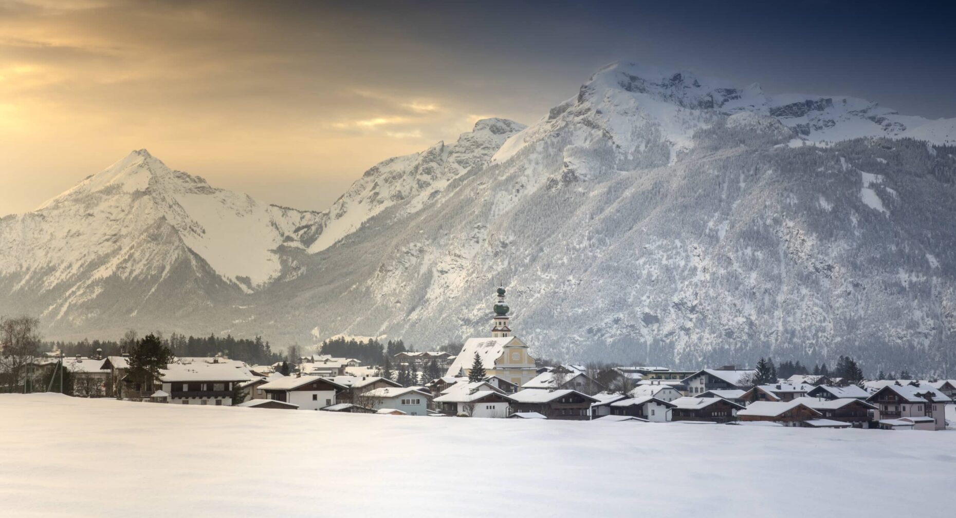 Blick auf Reith im Alpbachtal im Winter